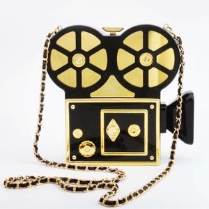 Crossbody chain handbag